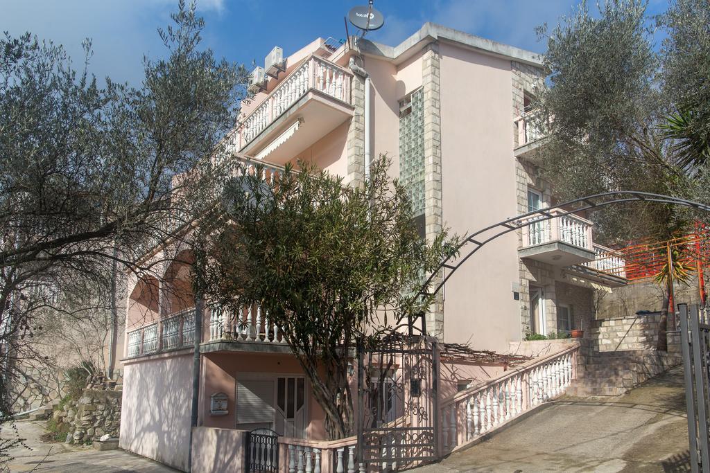 Almond Gasthof